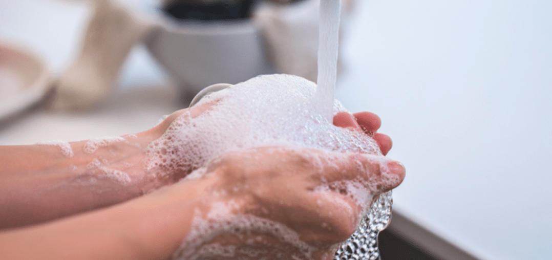 5 truques sobre faxinar a cozinha rápido e economizar tempo