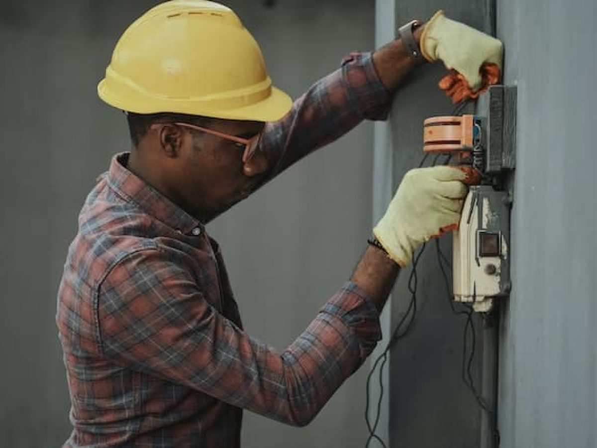 Eletricista: O Guia Completo para Entender suas Funções e Importância
