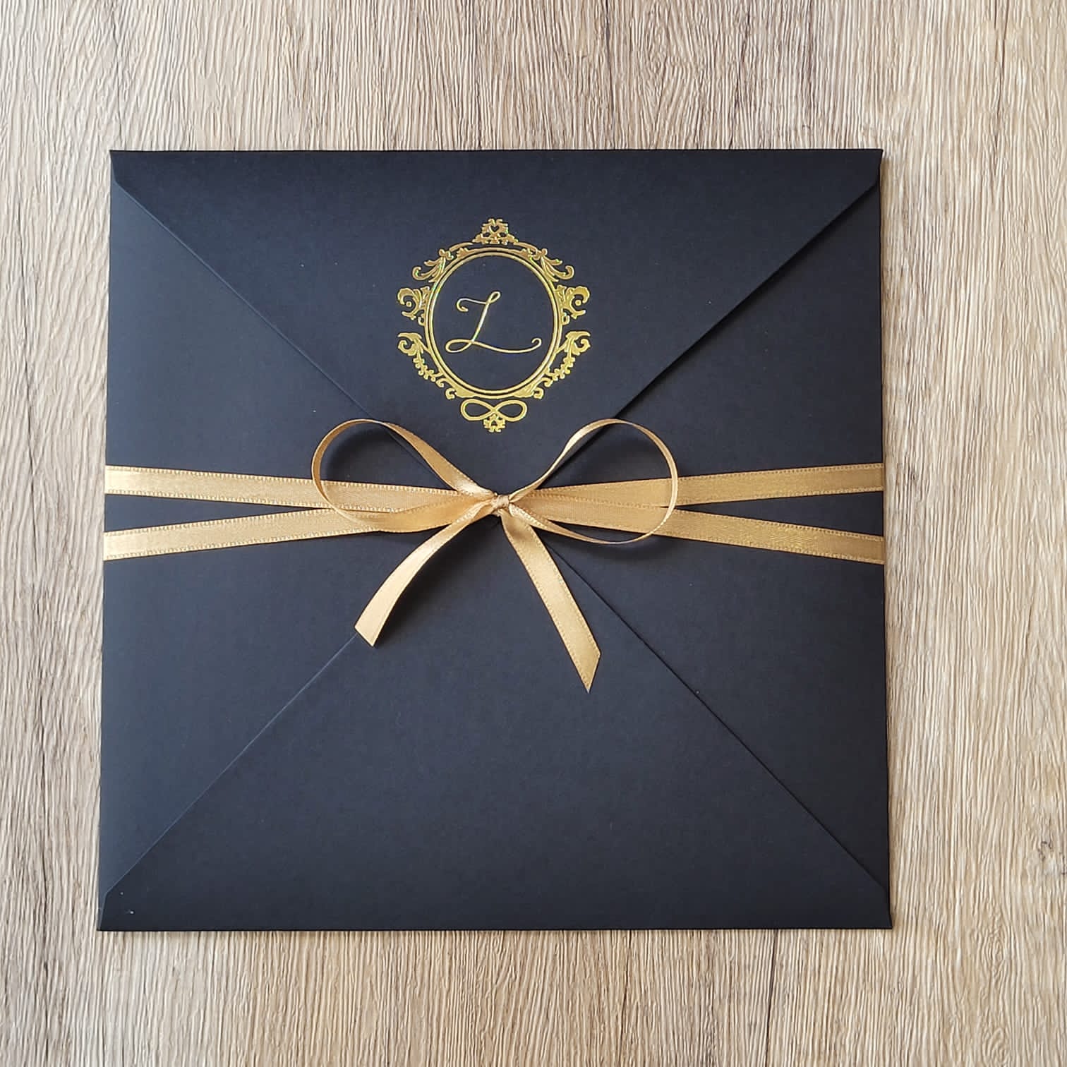 Guia Definitivo: Como Escolher o Convite Perfeito para Sua Festa de Debutante