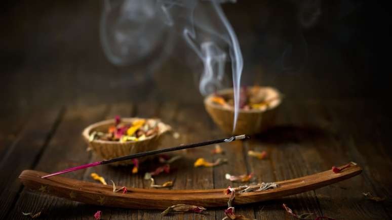 Incenso e da Aromaterapia na Limpeza Espiritual
