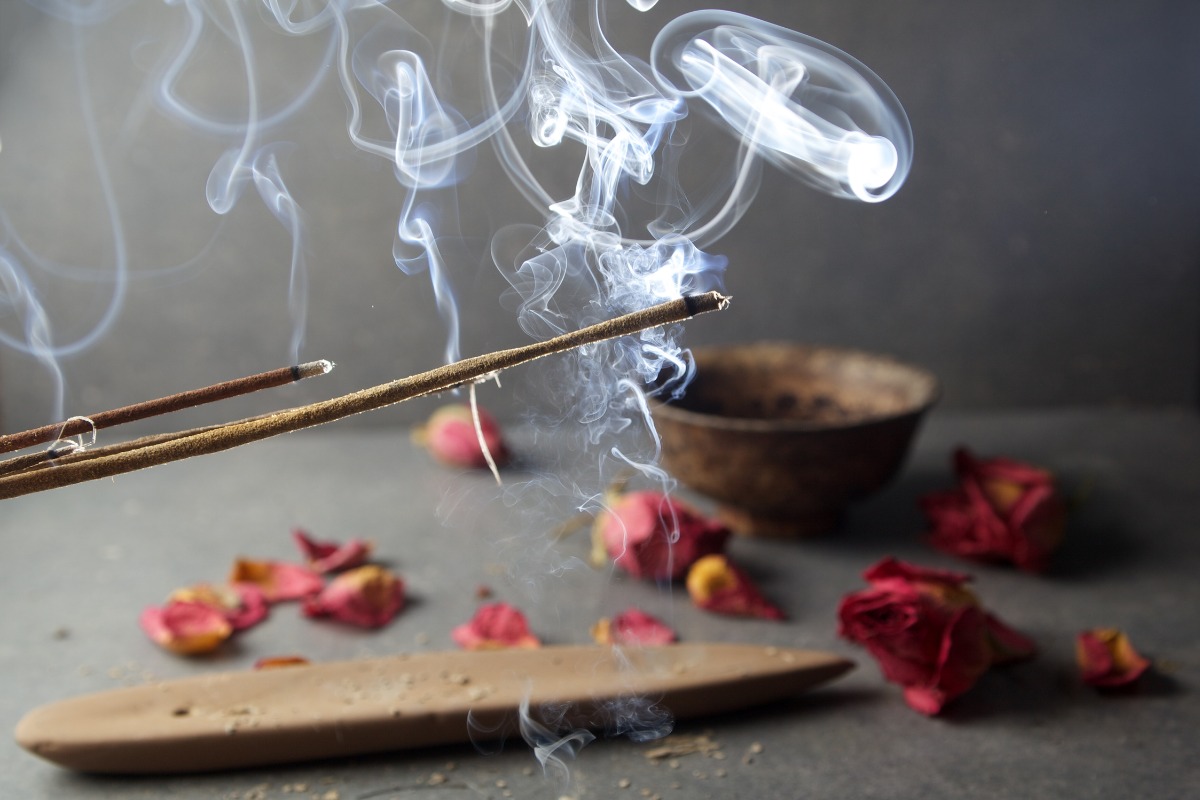 Incenso e da Aromaterapia na Limpeza Espiritual